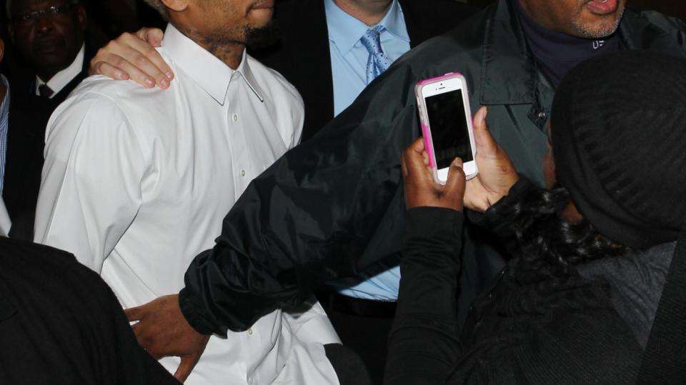 Chris Brown si na zatčení už pomalu zvyknul